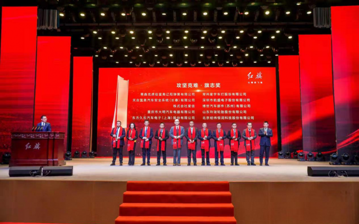 攻堅克難砥礪前行研發精英永不止步
